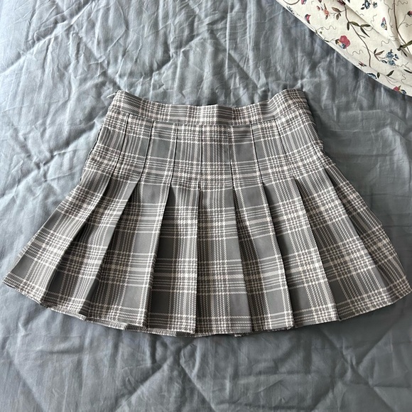 taobao gray plaid pleated skirt - Picture 1 of 3